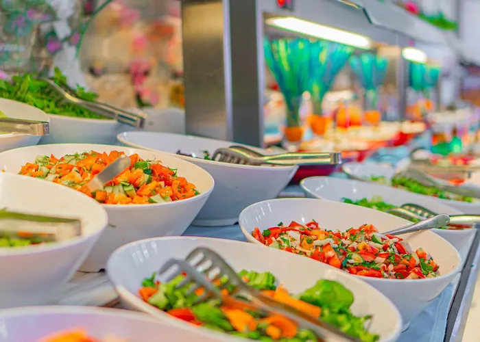 Sayanora Hotell Side