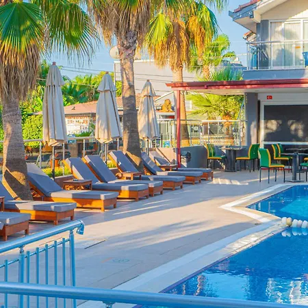 Готель Sayanora