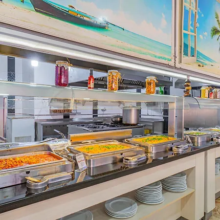 Sayanora Готель *